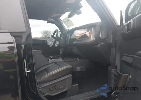 2025 Ford Bronco Outer Banks z USA, uszkodzony, nr VIN 1FMEE8BP2SLA98767